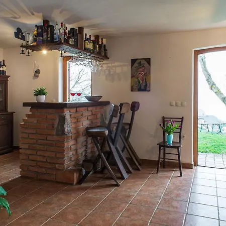 Vineyard Klemencic Apartma *